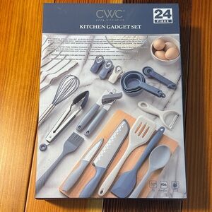 Kitchen Gadget Set - Gray and Cream 24-Piece